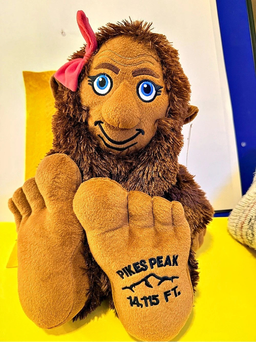 Bigfoot Pikes Peak Plush Stuffed Animal NWT Brown